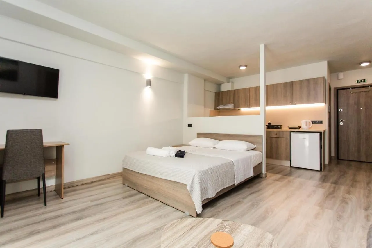 John Central Suites Thessaloniki Apartment